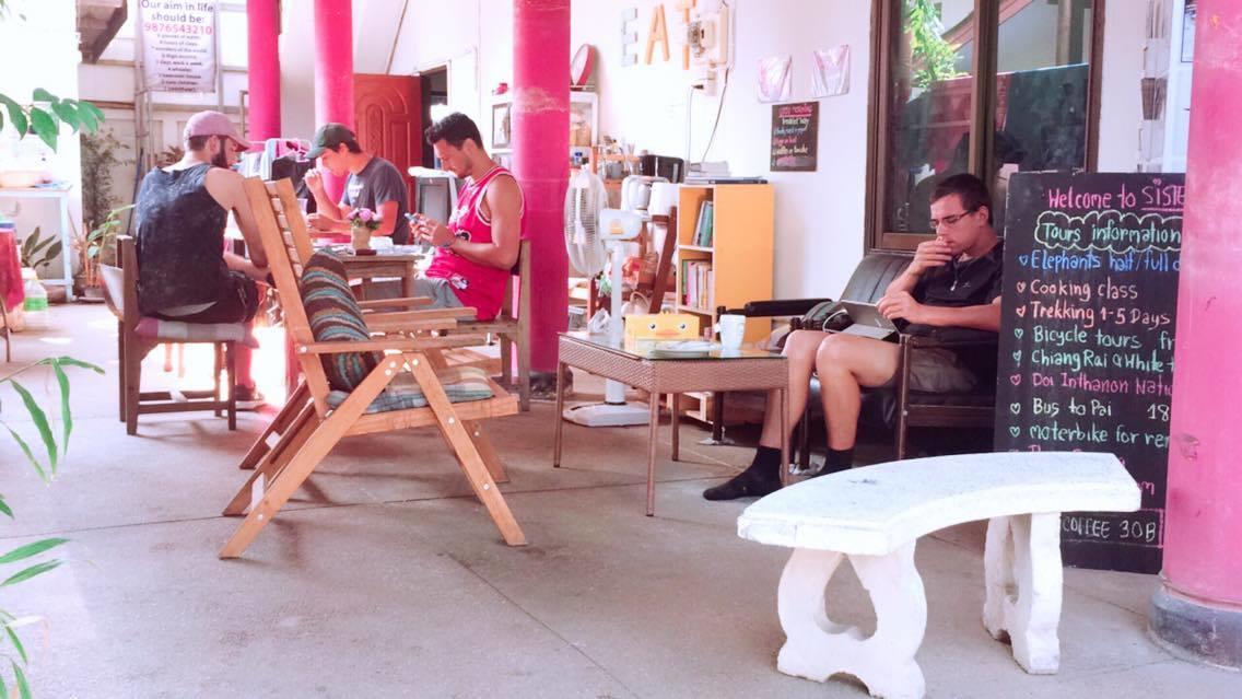 チエンマイ Sister House Chiangmai (Adults Only) Bed & Breakfast エクステリア 写真